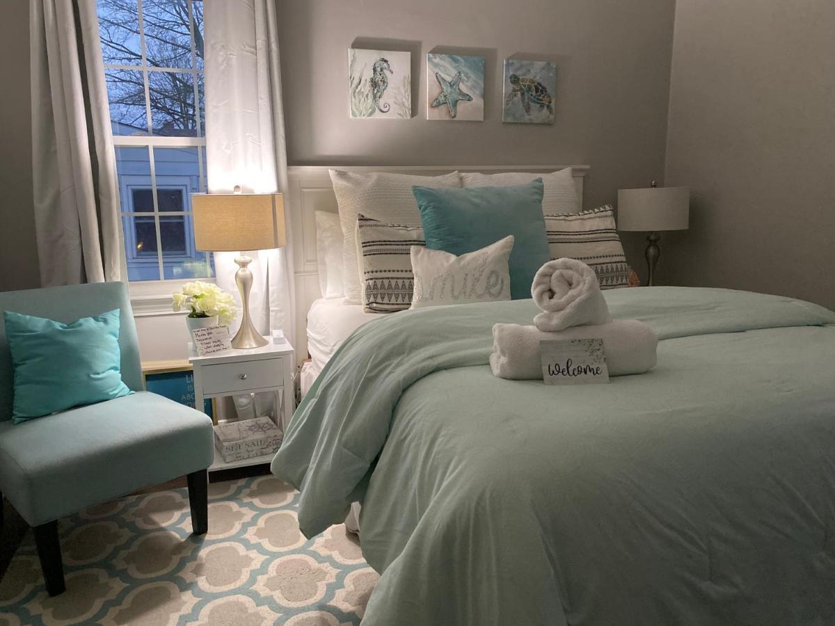 Cozy, Upstairs Apartment Pets Welcome With Fee Family Friendly Close To Everything Cleveland Bagian luar foto